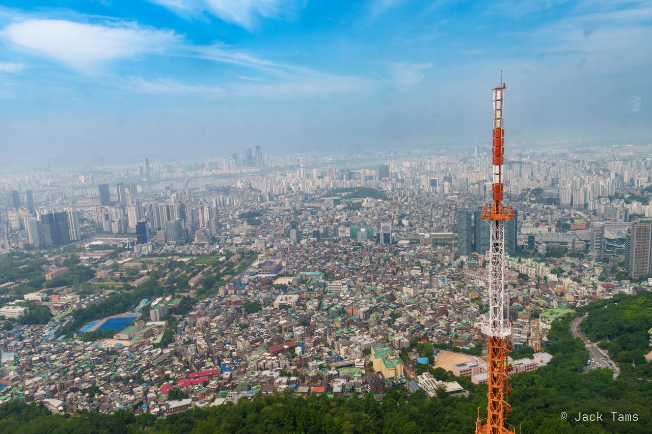 Mast over the city