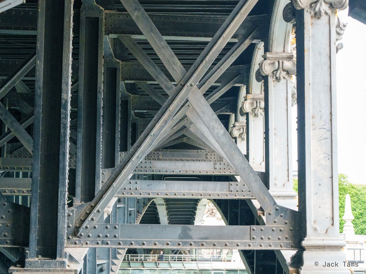 The ironwork under the Bir-Hakeim bridge.