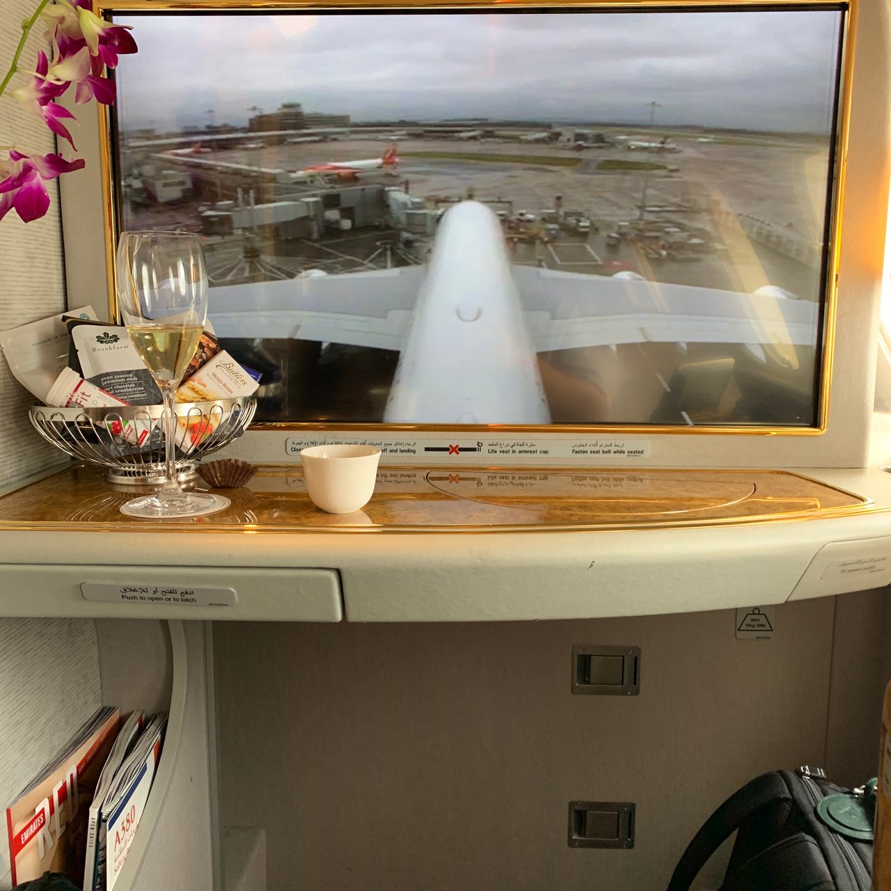 The suite, with the tail camera on the screen.
