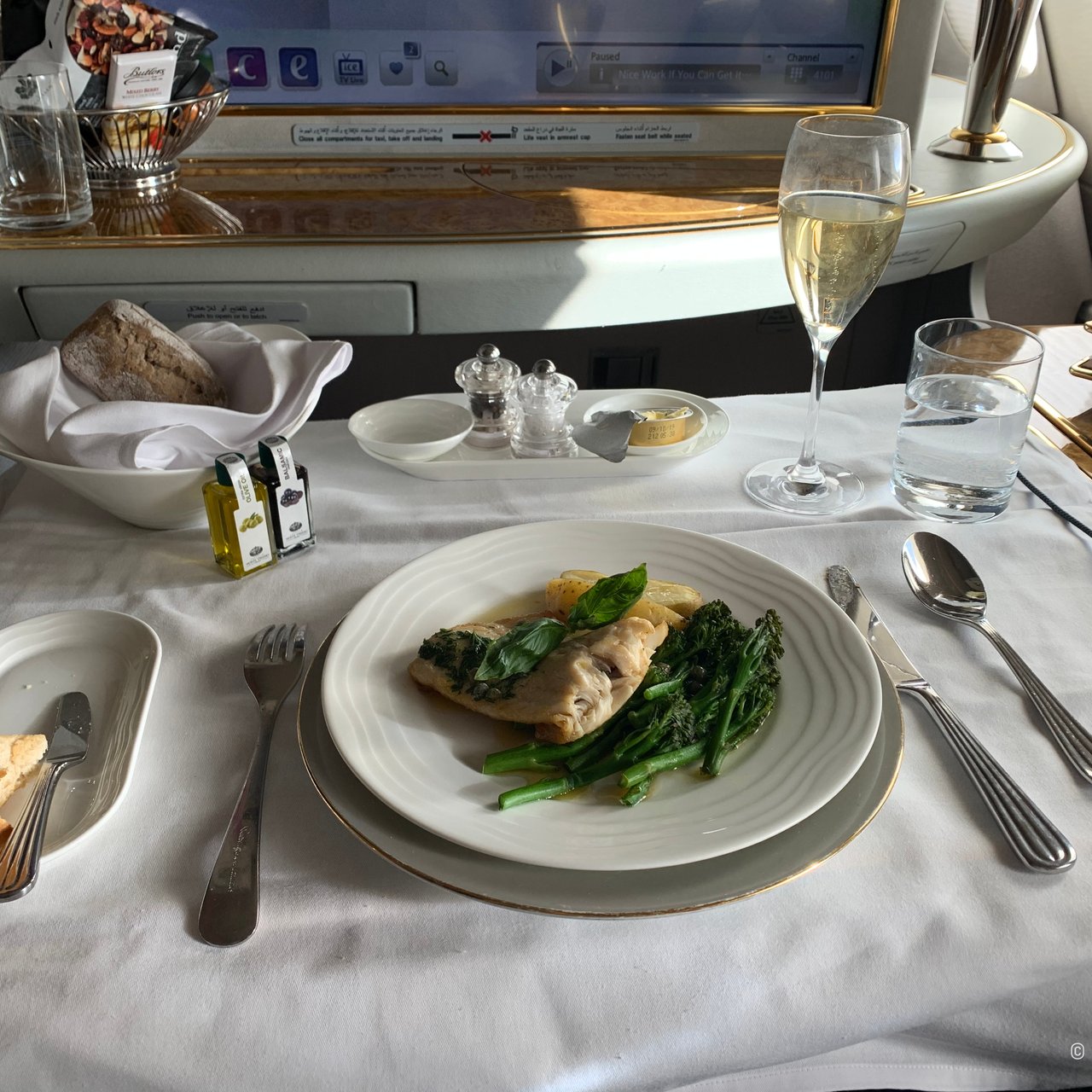 The sea bass main, with Champagne.