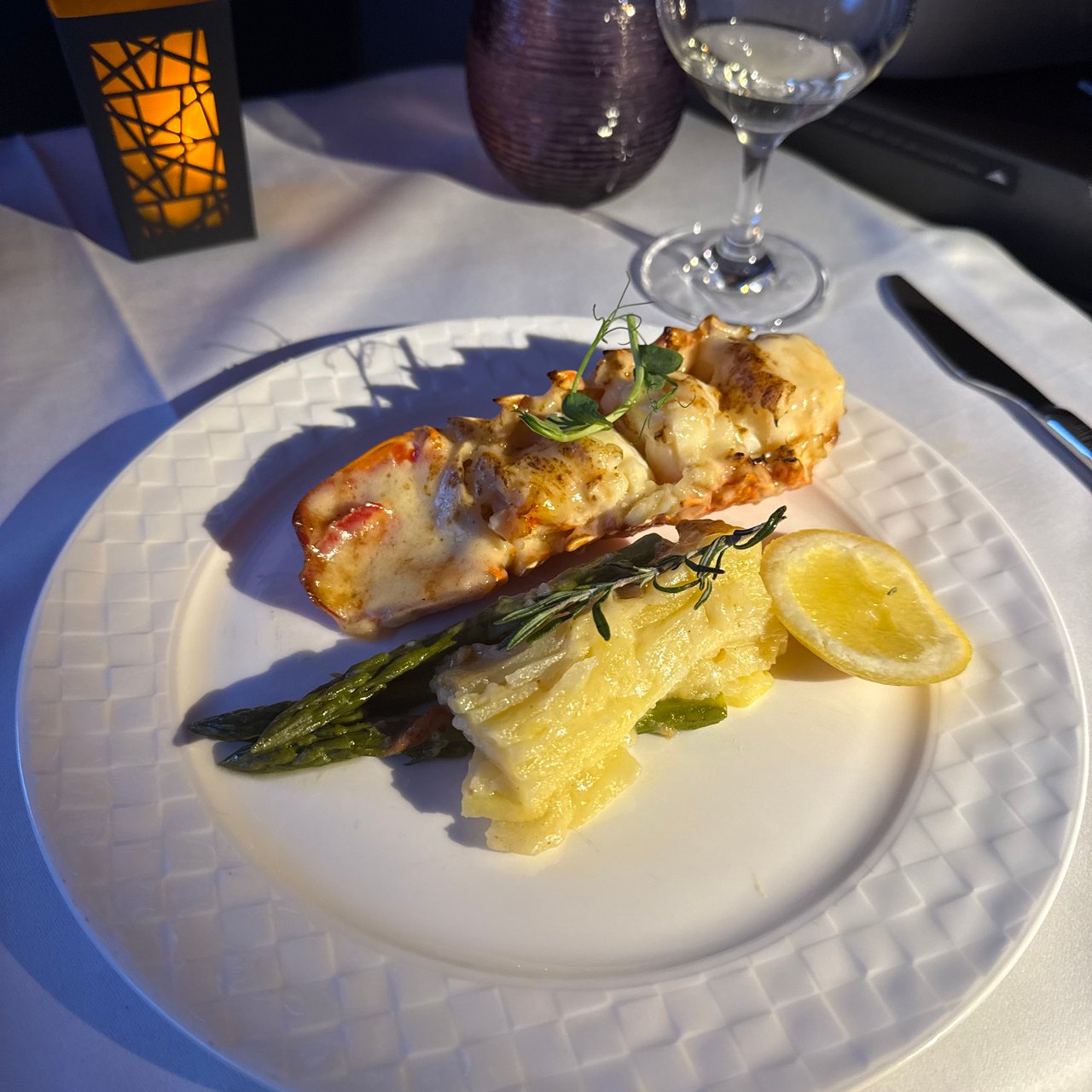 Lobster thermidor with potato gratin, grilled asparagus and lemon: the main I'd pre-ordered.